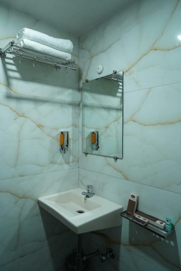 Sharda Residency Otel Mumbai Dış mekan fotoğraf
